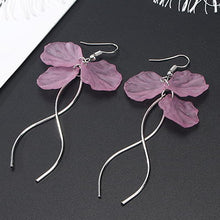 Load image into Gallery viewer, Long Hanging Flower Earring